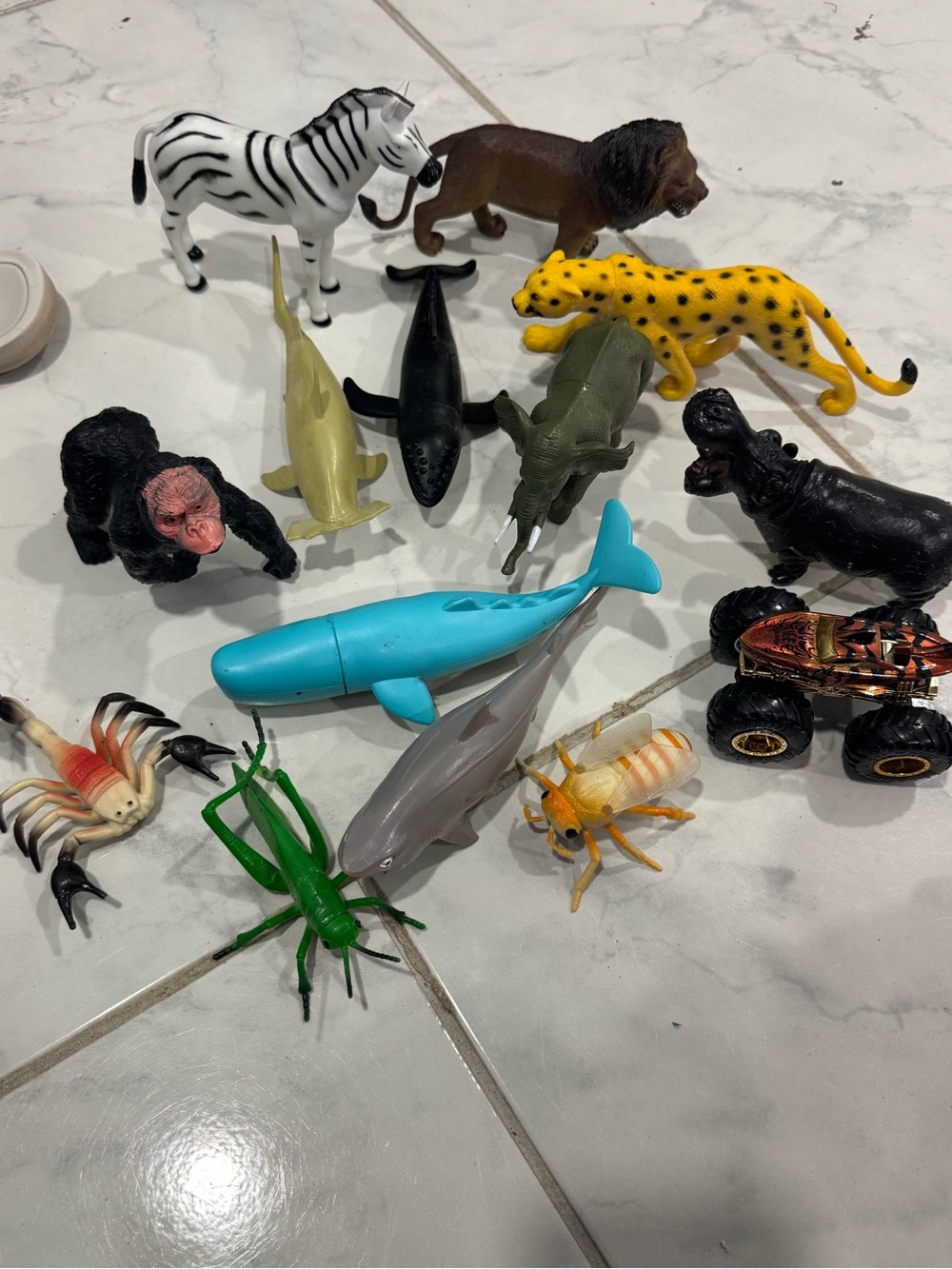 Kids Toy Animal Figures Set - Mixed Colors